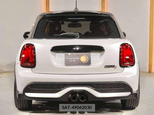 Bmw MINI 2023-08 5872236-8