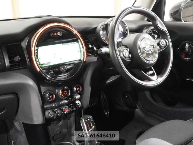 Bmw MINI 2018-10 5872254-17