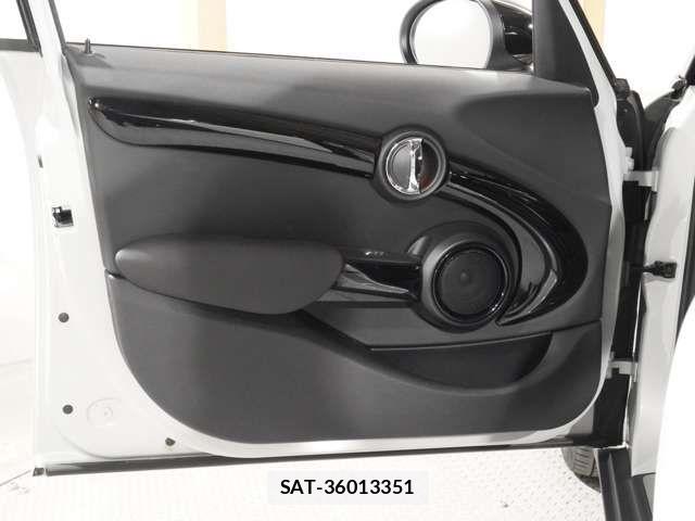 Bmw MINI 2021-04 5872238-13