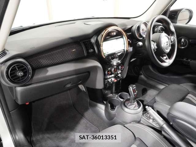 Bmw MINI 2021-04 5872238-14