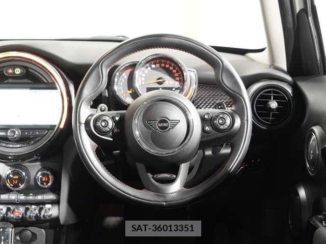 Bmw MINI 2021-04 5872238-16