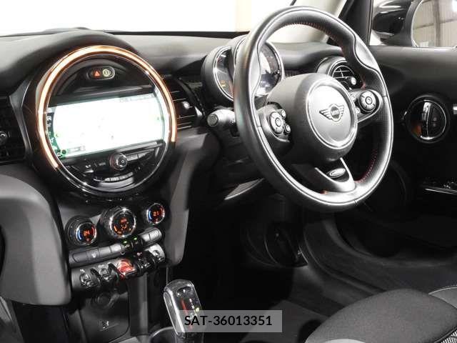 Bmw MINI 2021-04 5872238-17