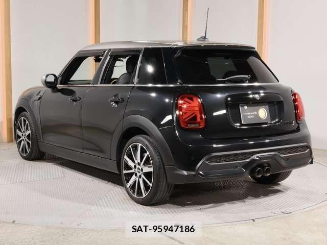 Bmw MINI 2023-07 6676923-9