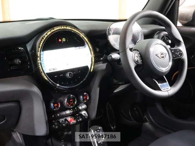 Bmw MINI 2023-07 6676923-17