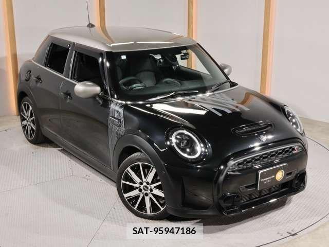 Bmw MINI 2023-07 6676923-18