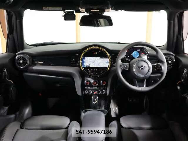 Bmw MINI 2023-07 6676923-3
