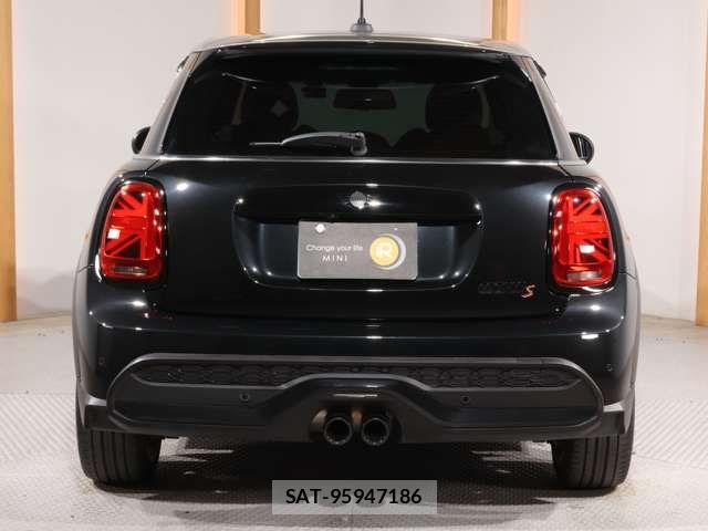 Bmw MINI 2023-07 6676923-8