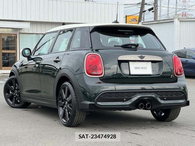 Bmw MINI 2023-03 6752408-2