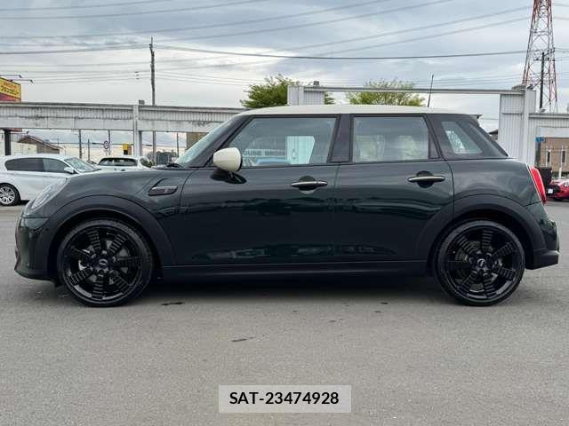 Bmw MINI 2023-03 6752408-3