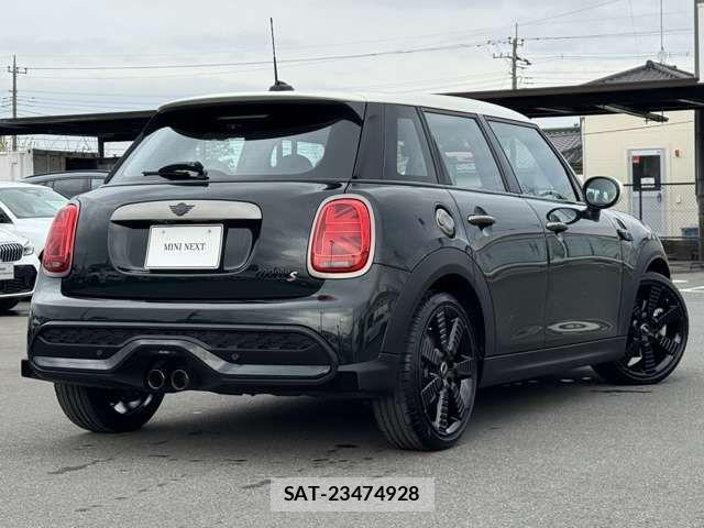 Bmw MINI 2023-03 6752408-7