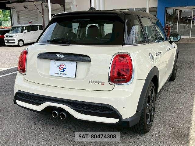 Bmw MINI 2022-04 6995676-12