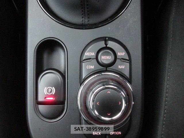 Bmw MINI 2024-04 6995672-26