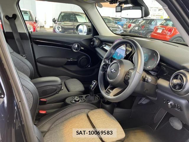 Bmw MINI 2021-06 7020903-16