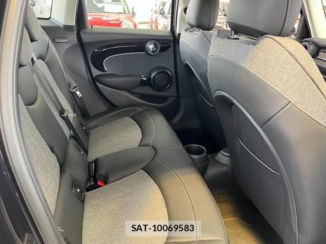 Bmw MINI 2021-06 7020903-17