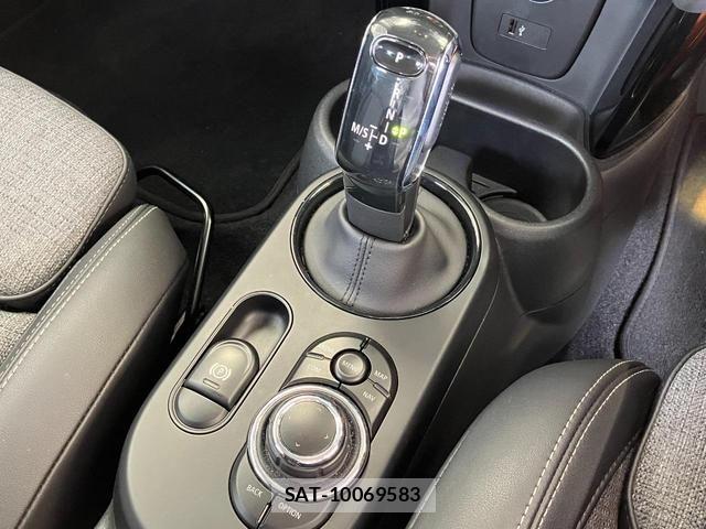 Bmw MINI 2021-06 7020903-20