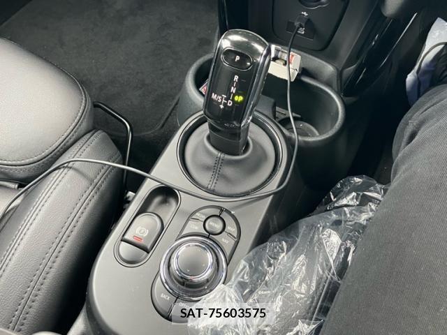 Bmw MINI 2023-07 7059598-24