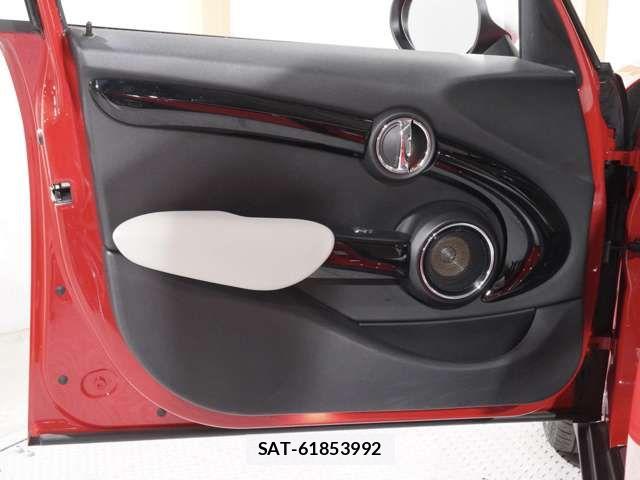 Bmw MINI 2018-11 7221834-13