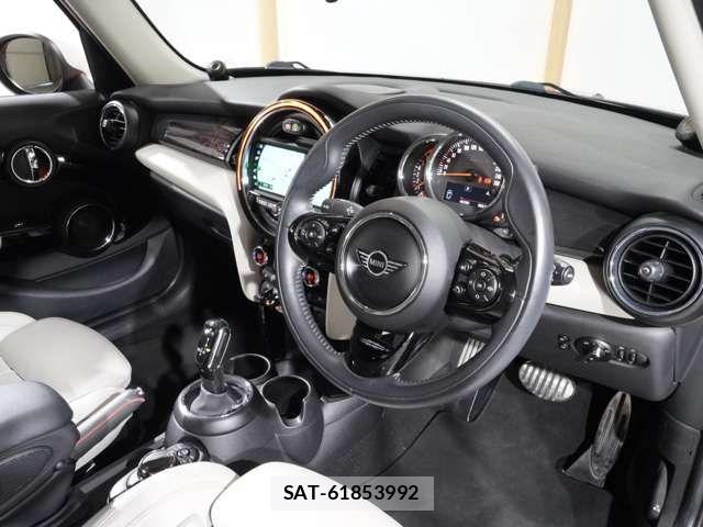 Bmw MINI 2018-11 7221834-15