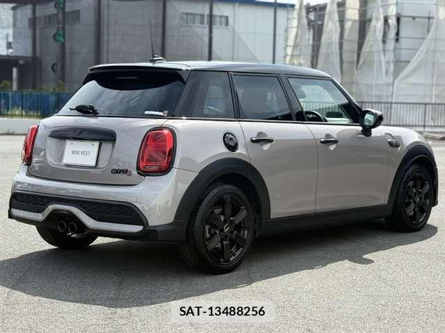 Bmw MINI 2023-03 7501558-17