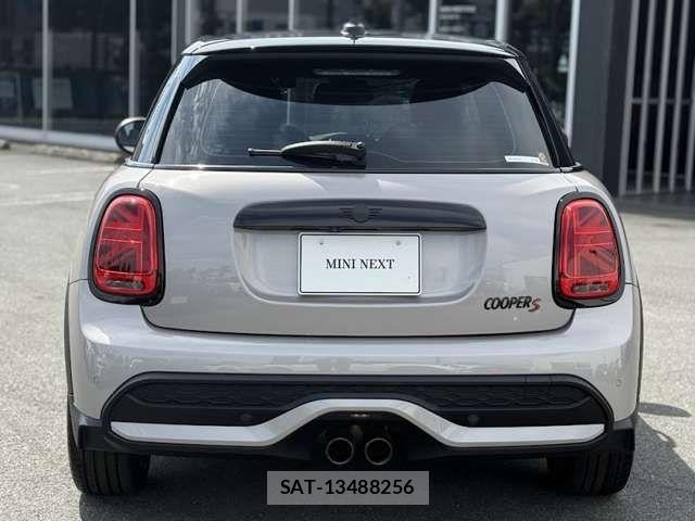 Bmw MINI 2023-03 7501558-18