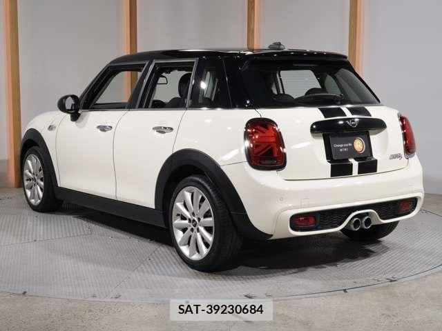 Bmw MINI 2019-03 7501562-9