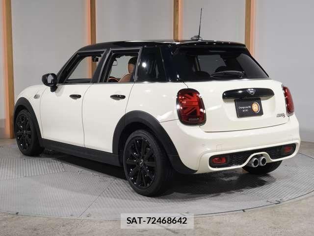 Bmw MINI 2022-03 7501560-9