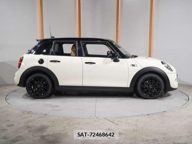 Bmw MINI 2022-03 7501560-22