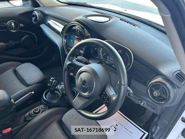 Bmw MINI 2023-07 8208743-9