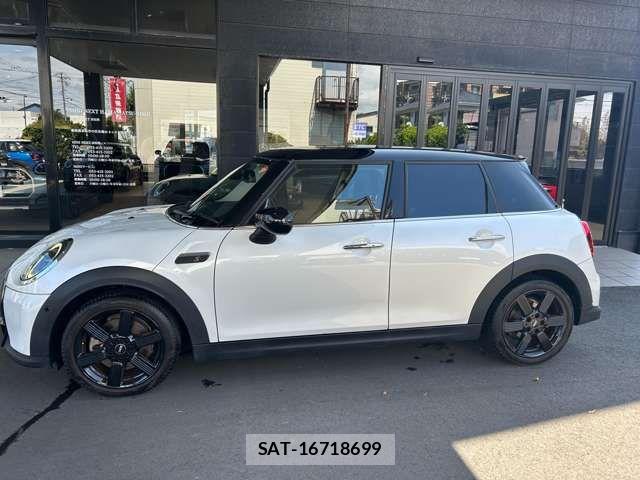 Bmw MINI 2023-07 8208743-3