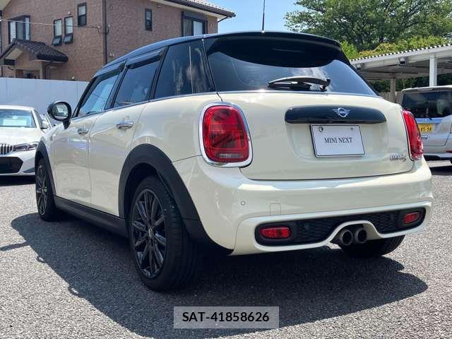 Bmw MINI 2020-01 8354968-2
