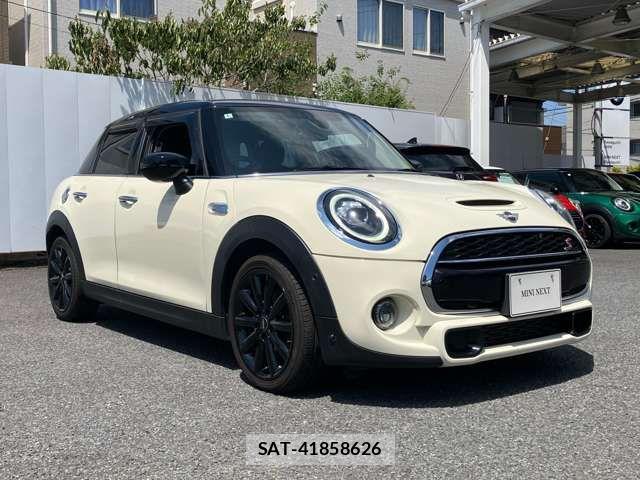 Bmw MINI 2020-01 8354968-3