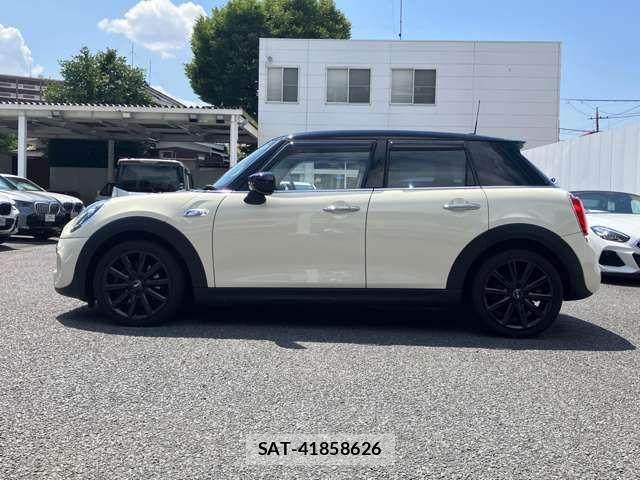 Bmw MINI 2020-01 8354968-5