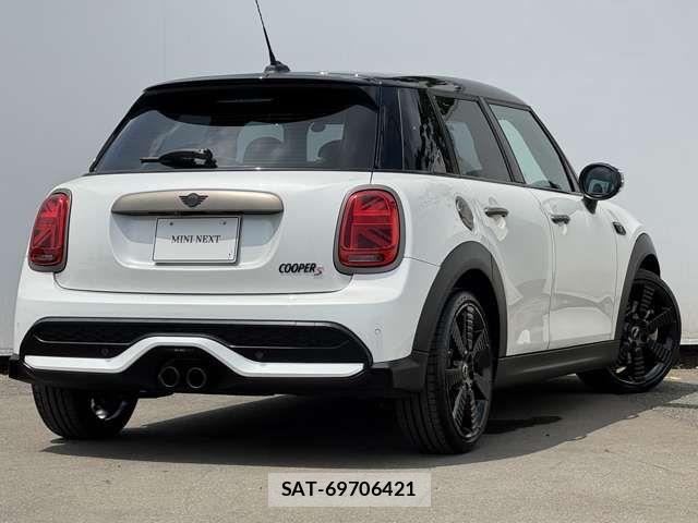 Bmw MINI 2023-03 8367023-2