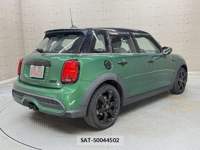Bmw MINI 2022-09 8367025-1
