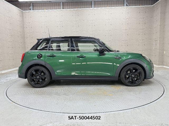 Bmw MINI 2022-09 8367025-7