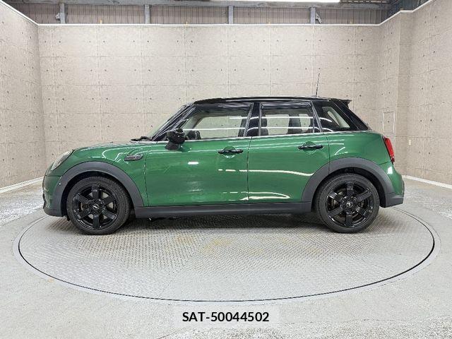 Bmw MINI 2022-09 8367025-8