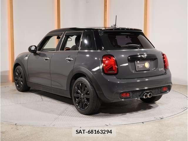 Bmw MINI 2019-01 8457914-1