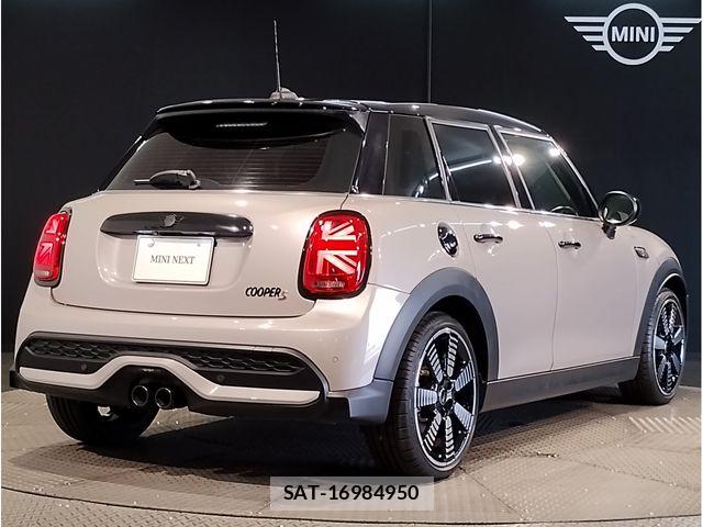 Bmw MINI 2022-07 8562691-2