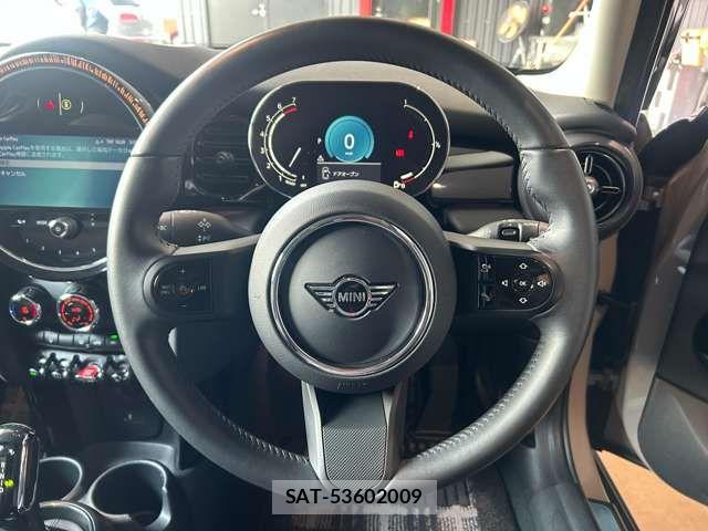 Bmw MINI 2022-08 8660269-18