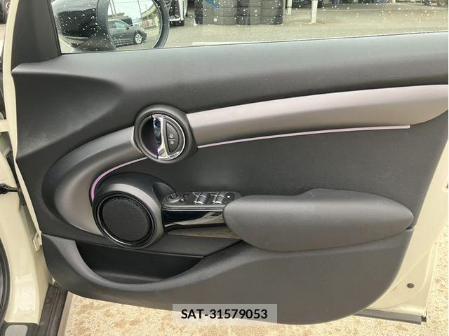 Bmw MINI 2022-04 8796669-13
