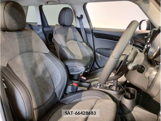 Bmw MINI 2021-08 8830360-13