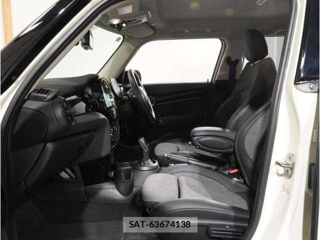 Bmw MINI 2022-02 8883928-9