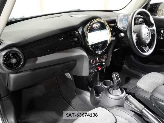 Bmw MINI 2022-02 8883928-12