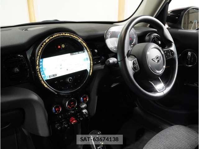 Bmw MINI 2022-02 8883928-15