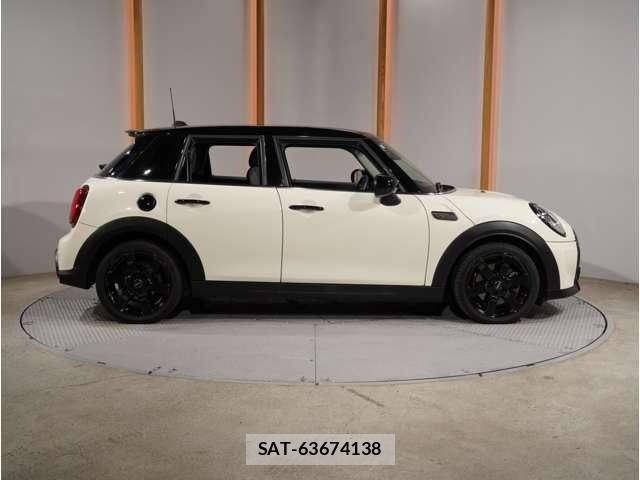 Bmw MINI 2022-02 8883928-20