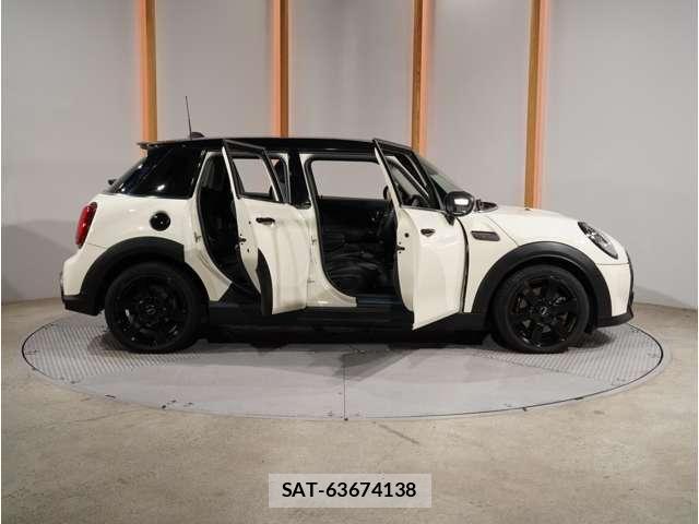Bmw MINI 2022-02 8883928-21