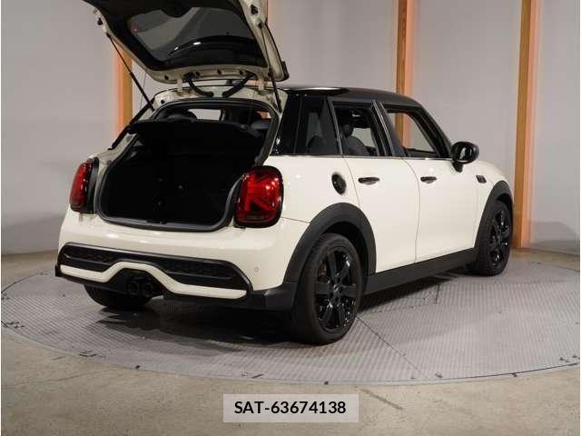 Bmw MINI 2022-02 8883928-25