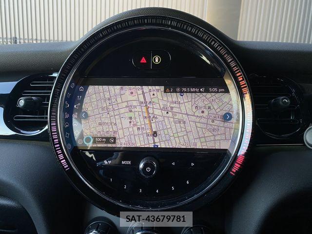 Bmw MINI 2023-09 8883931-17