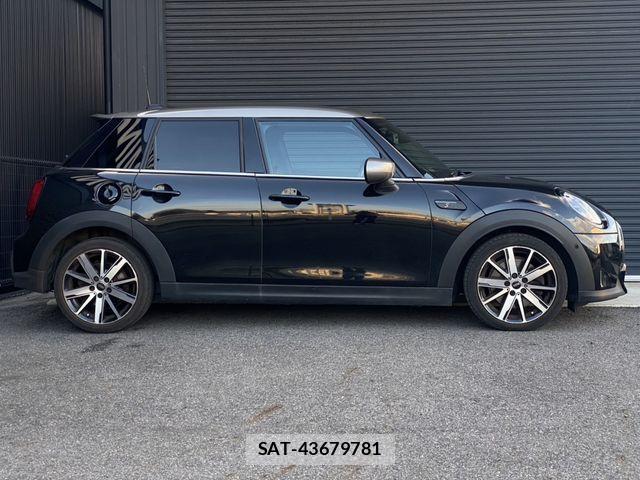 Bmw MINI 2023-09 8883931-1