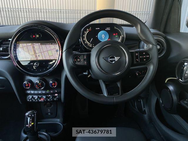 Bmw MINI 2023-09 8883931-19